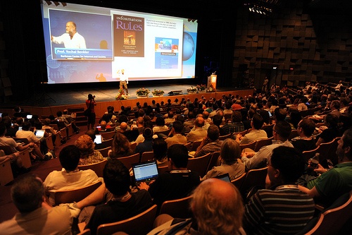 יוחאי בנקלר - הרצאת פתיחה מרתקת